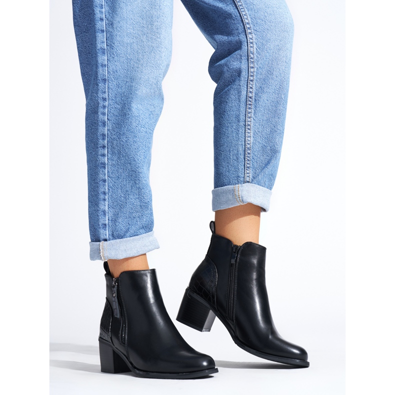 Svarta eleganta stövlar 1