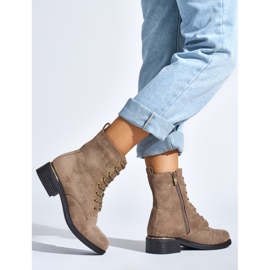 Beige damstövlar med snörning och låg klack 2