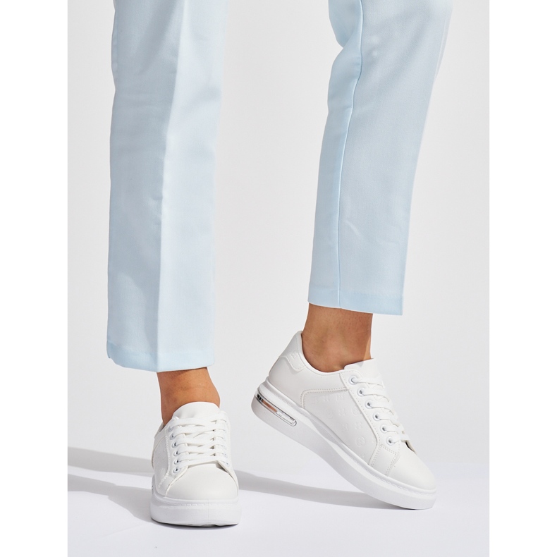 Vita plattformssportskor 1