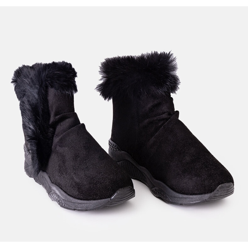 Svarta isolerade sneakers med Lara-kilar 1