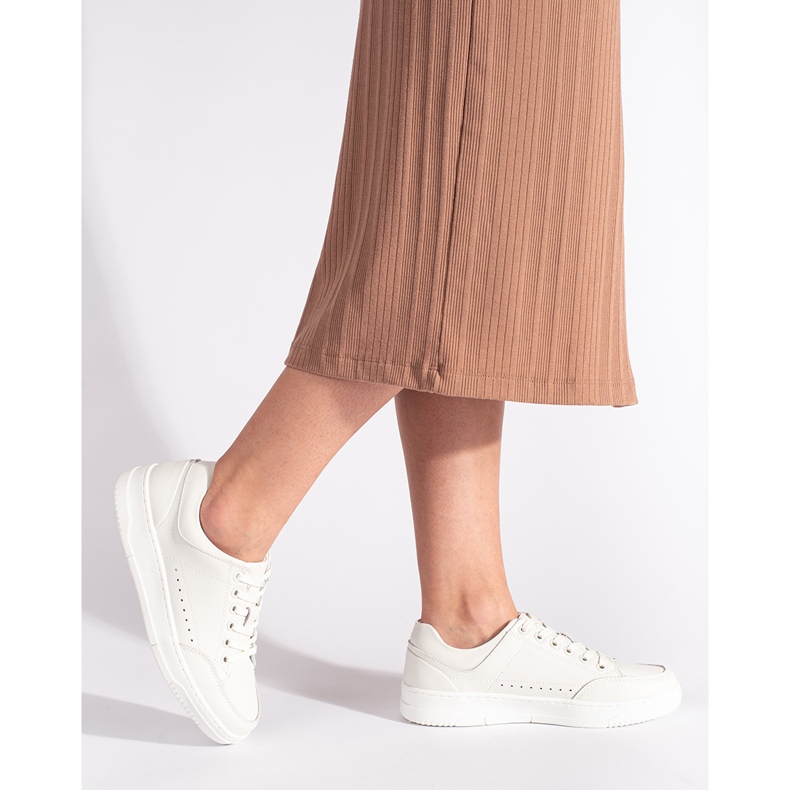 Vita lädersneakers med hög plattform 1