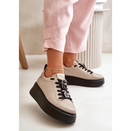 Sneakers i läder för kvinnor med nålar på CheBello 4596-plattformen Beige 2