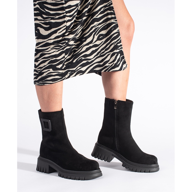 Svarta damstövlar med tjock sula 1