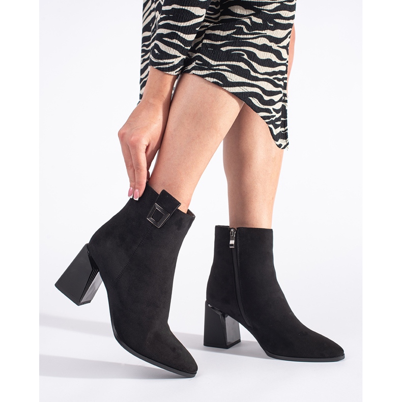 Goodin Svarta stövletter i mocka på stolpen 1