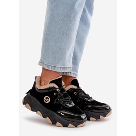 Isolerade sportskor med snörning för kvinnor på plattform Svarta Verioras 1