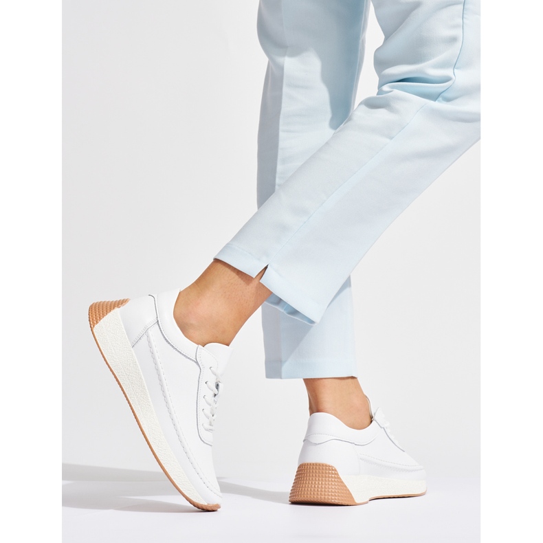 Sergio Leone Vita sportskor i genombrutet läder för kvinnor 1