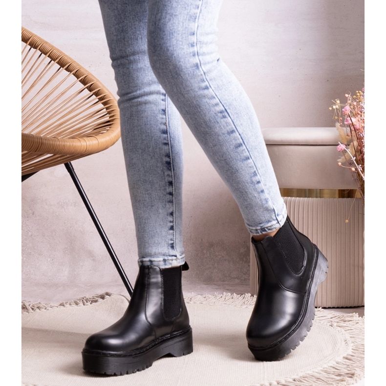 Lessays svarta plattformsstövlar 1