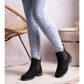 Svarta ankelstövlar från Szamiran 1