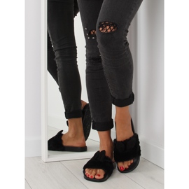 Svarta svarta tofflor med päls och öron 2