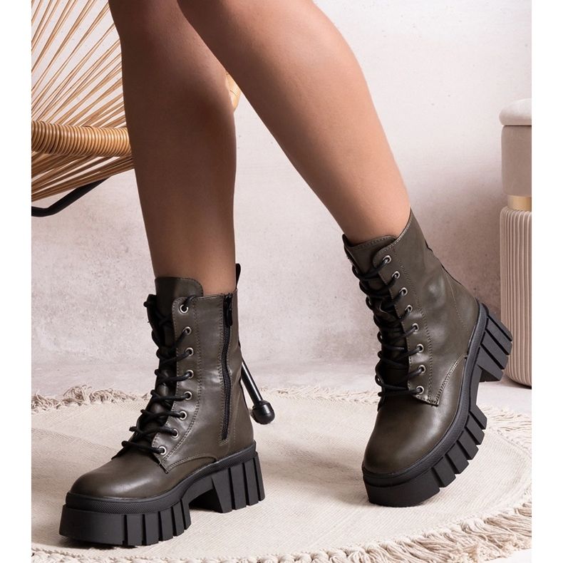 Gröna vandringskängor av Kalinara ekoläder 1