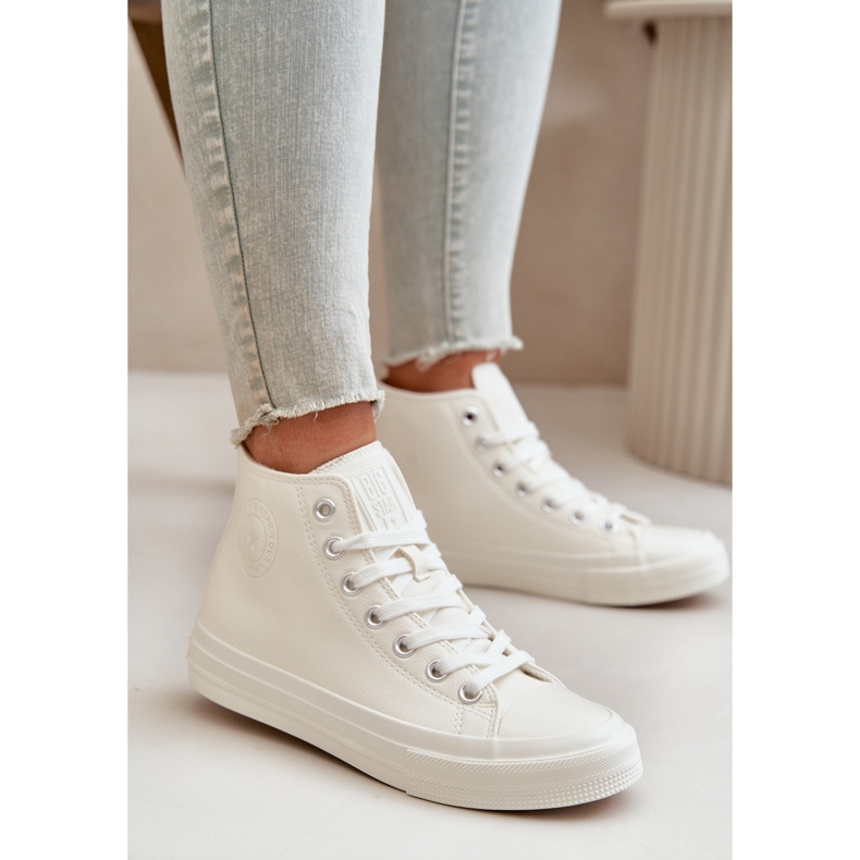 Isolerade sneakers för kvinnor gjorda av ekologiskt läder White Big Star OO274932 vit 2