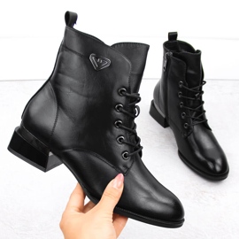 Högklackade damstövlar, lätt isolerade, svarta Vinceza 58420 1