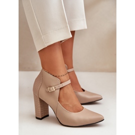 Läderpumpar med spetsiga tår på hög klack Beige Laura Messi 2832 2