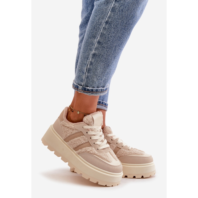 Beige Damisolerade Sneakers På En Plattform Med Fårskinn Daivlene 1