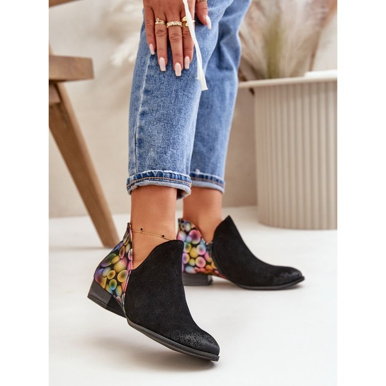 Maciejka Stövlar i läder med urskärningar 04091-77 Svart 2