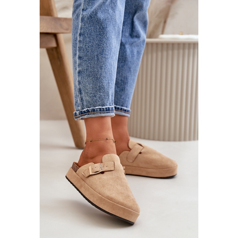 Platformträskor för kvinnor med guldspänne, mörkbeige terilaina 2