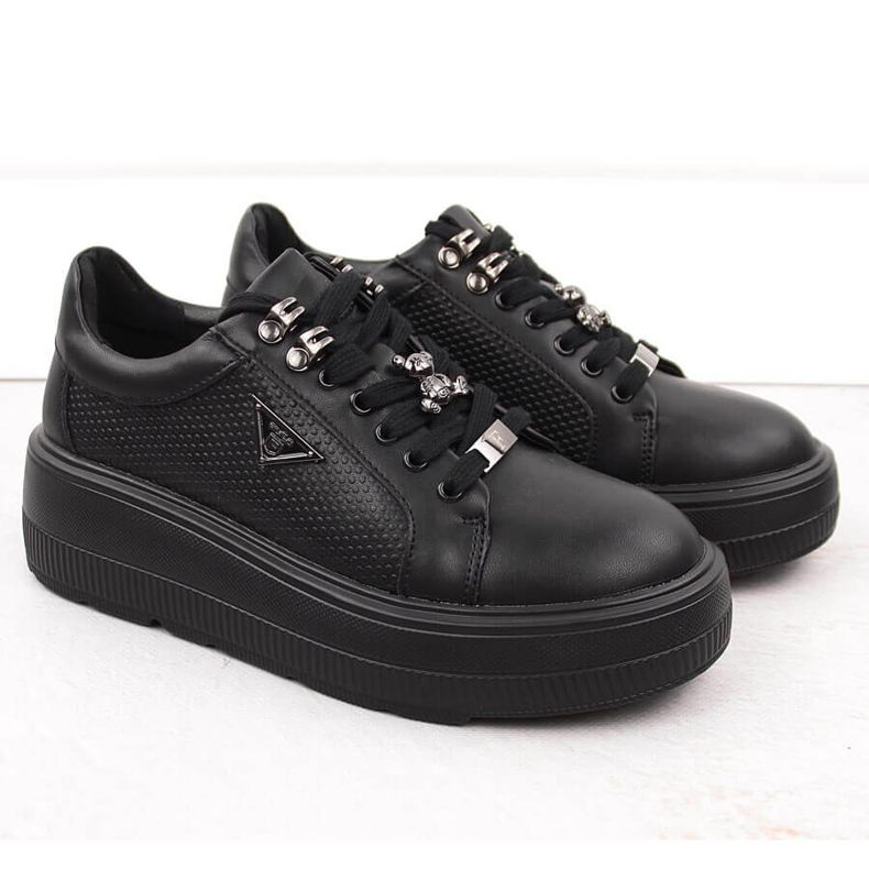 Svarta damskor i läder på plattformen Filippo DP6382 2