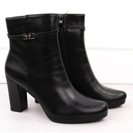 M. DASZYŃSKI Isolerade svarta stövlar för kvinnor M.Daszyński AF125-22 2