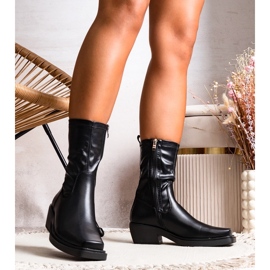 Svarta högklackade stövlar från Marisa 1