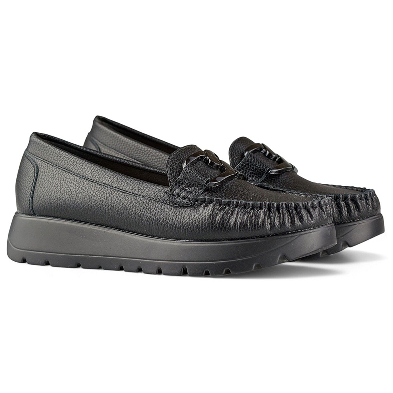 Svarta dammockasiner gjorda av ekoläder på plattformen, innersula i läder 1