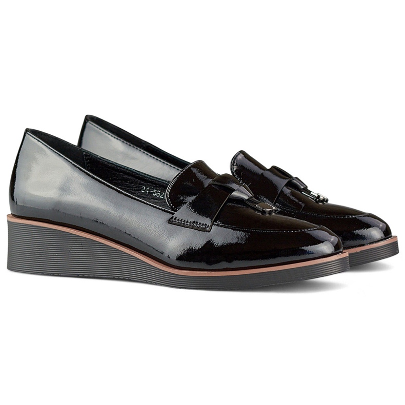 Svarta patentpumpar med låg kil 1