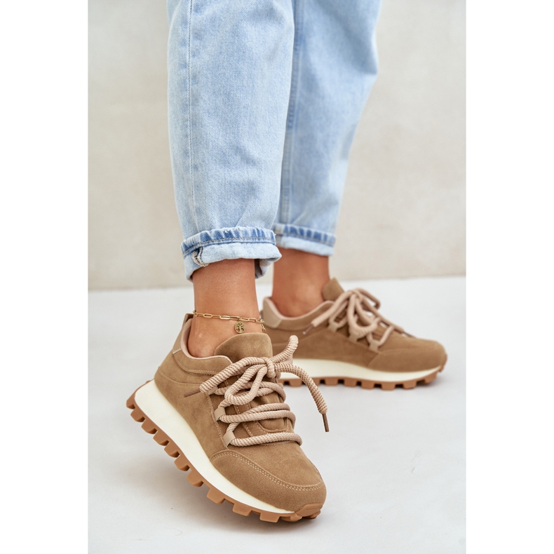 Sportskor Sneakers på en plattform gjorda av eko-mocka, brun Riadella beige 2