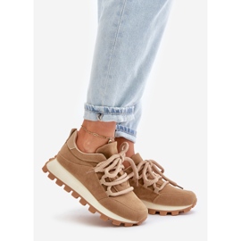 Sportskor Sneakers på en plattform gjorda av eko-mocka, brun Riadella beige 1