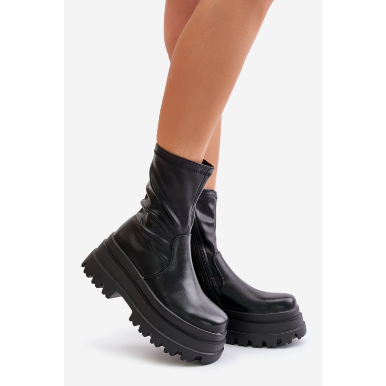 Svarta Florinara ankelboots på en massiv plattform 1