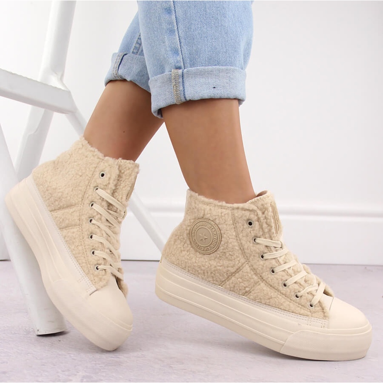 Beige fårskinnsisolerade sneakers Big Star OO274A444 1