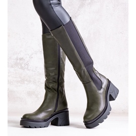 Gröna stövlar med tjockare klack från Charla 1