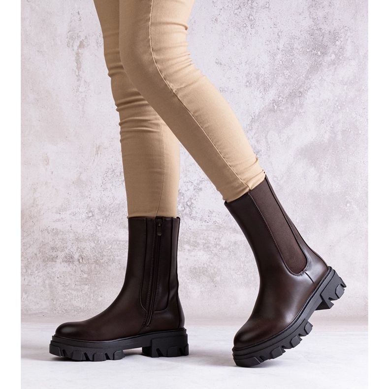 Bruna höga ankelstövlar av Manera ekoläder 1