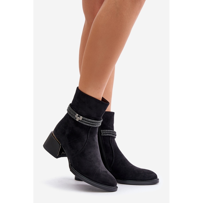 S.Barski Isolerade damstövlar på låga klackar med dekorativa remmar D&amp;A MR880-027 Svart 1