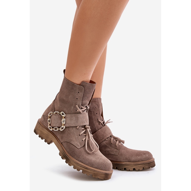 Zazoo 2951 Stövlar i mocka med dekorativt spänne, mörkbeige 1