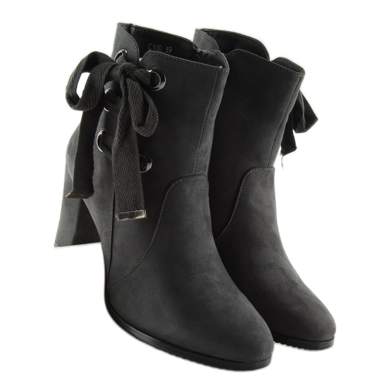 Grå Högklackade stövlar C100 grå 2