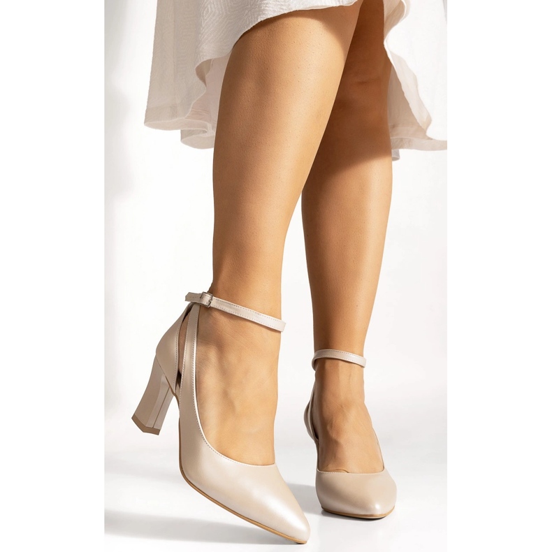 BUTDAM Läderpumps med rem runt ankeln, stabil, beige Mila 1