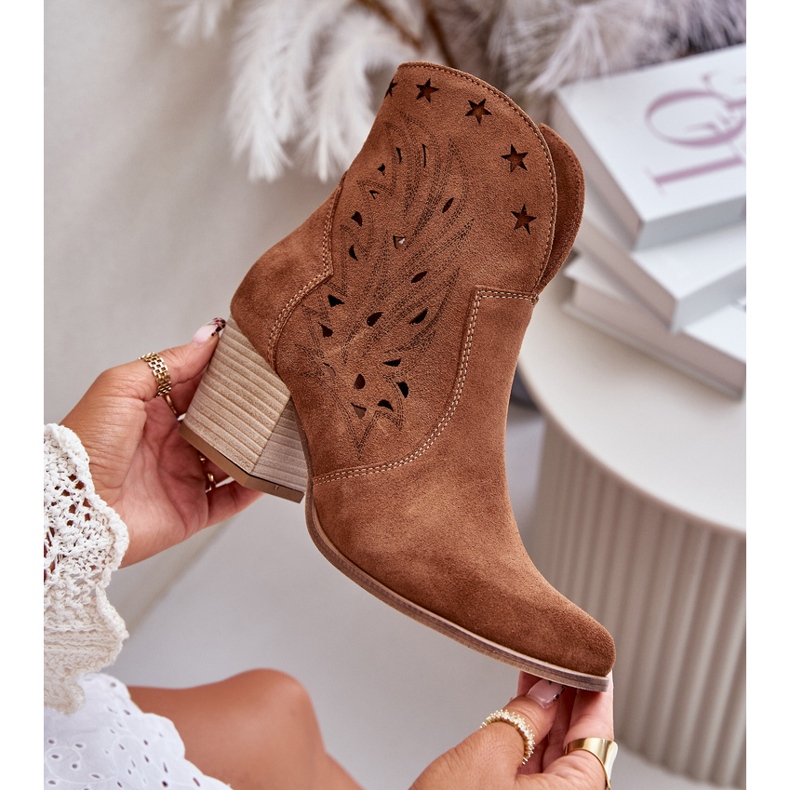 Genombrutna Cowboystövlar i mocka på hög klack Lewski 3613 Brun 2