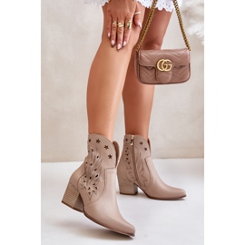 Genombrutna Cowboystövlar i läder på hög klack Lewski 3613 Beige 2