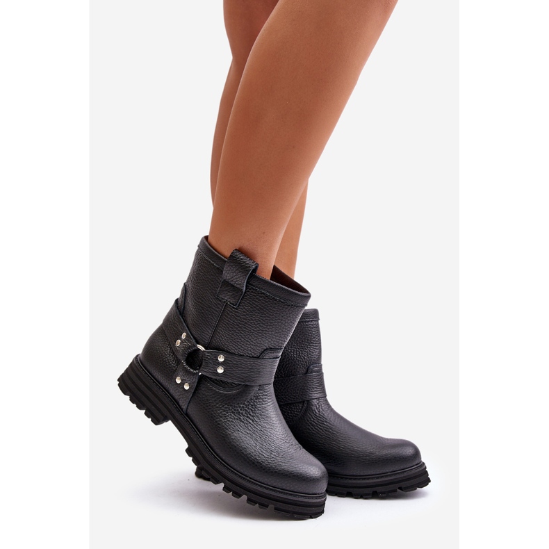 Platta stövlar för damer i läder Lewski 3610 Svart 1