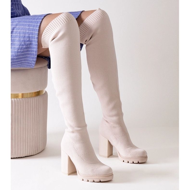 Lija långa, beiga högklackade slip-on boots beige 1