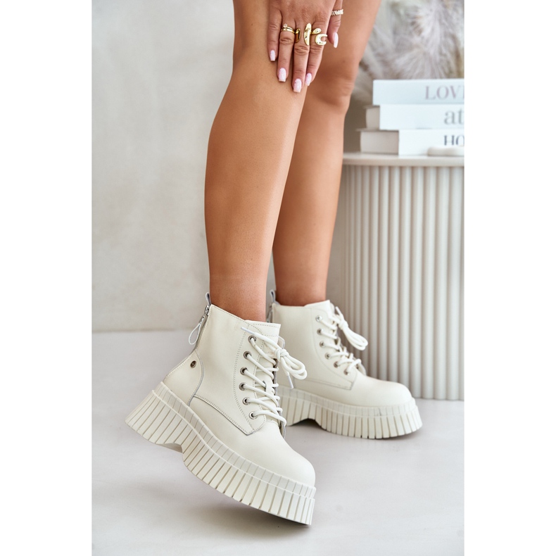 Isolerade läder Trapper ankelstövlar på en massiv sula GOE OO2N4127 ljusbeige 2