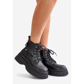 Isolerade läder Trapper ankelstövlar på en massiv sula GOE OO2N4126 Svart 1