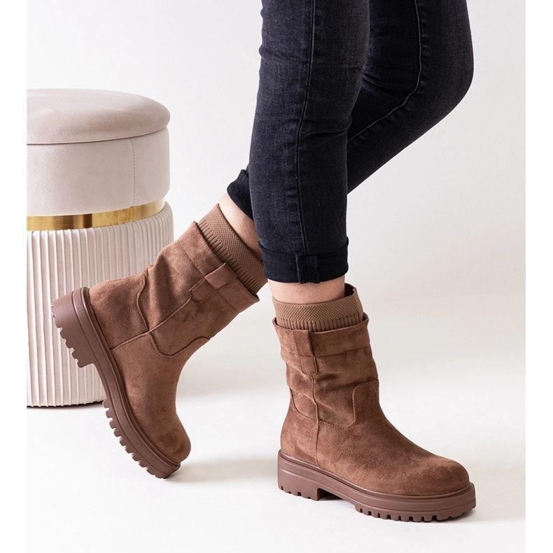 Bruna slip-on ankelboots med en Ralia-strumpa 2