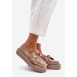 Kvinnors Mockasiner På En Plattform Med En Rosett, Beige Naivine 1