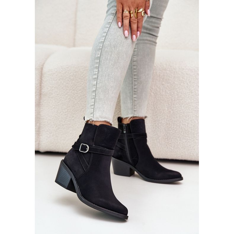 Svarta Glamer högklackade cowboystövlar med spetsiga tår, isolerade, dragkedja 2