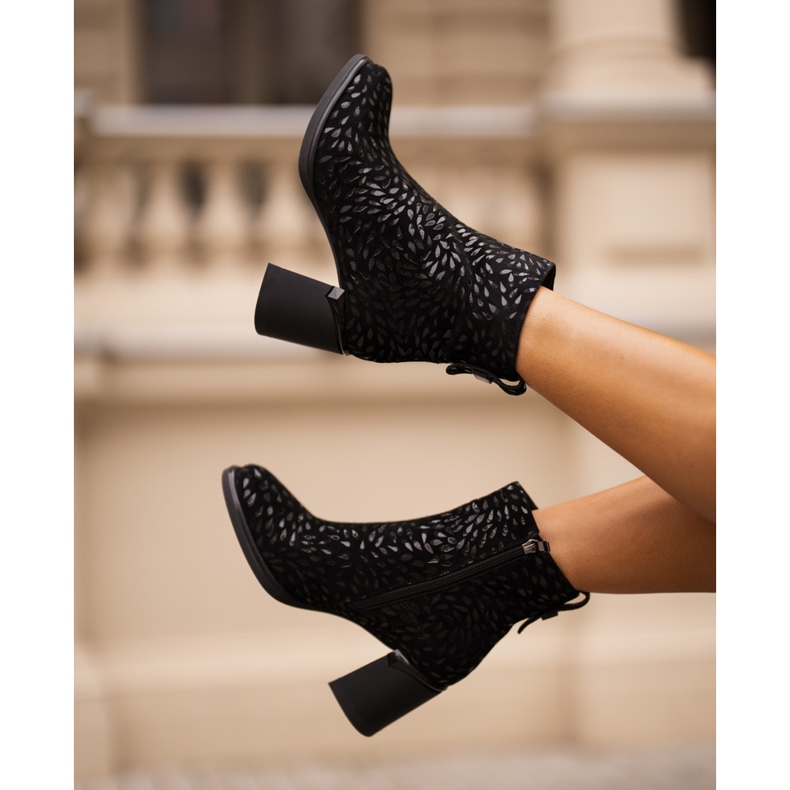 S.Barski Stövlar i mocka med dekorativ prägling D&amp;A CR42-192 Svart 1