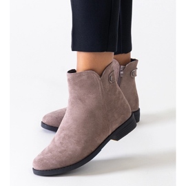 Bruna klassiska stövlar av Pereia eko-mocka 1