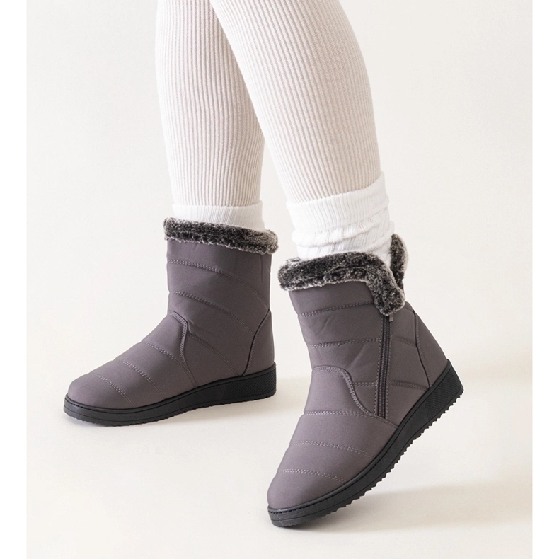 Grå snökängor dekorerade med Khit-päls 1