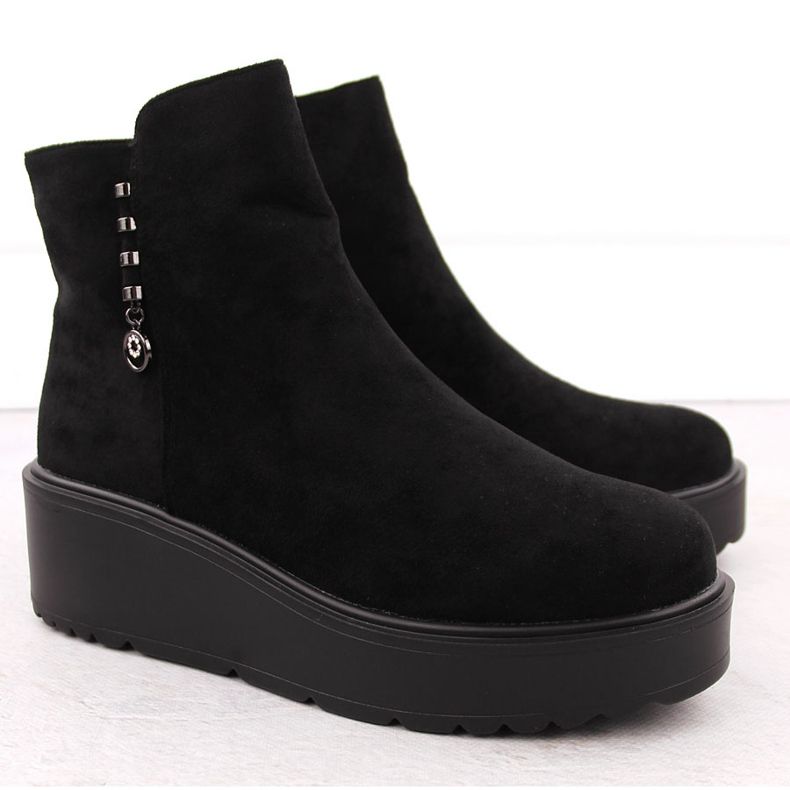 Ankelstövlar i mocka för kvinnor på tjock plattform, svart Potocki 11305 2