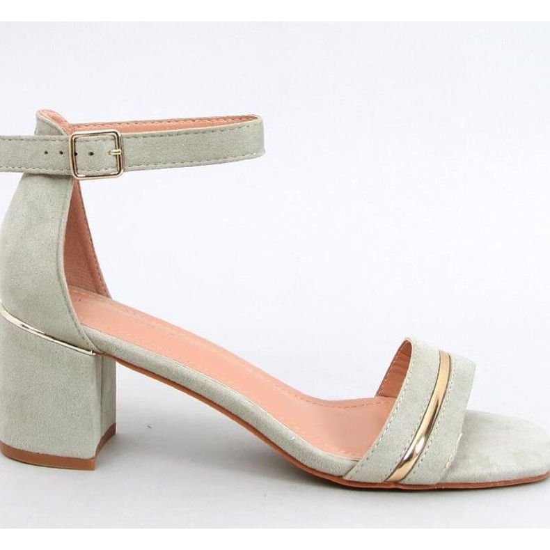 Gröna lågklackade sandaler 1