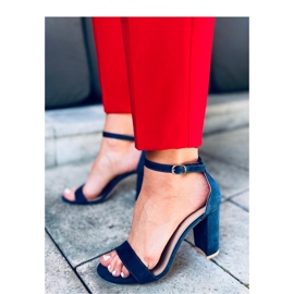 Marinblå högklackade sandaler 1